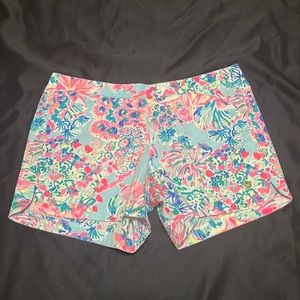 Lilly Pulitzer size small shorts, in perfect condition